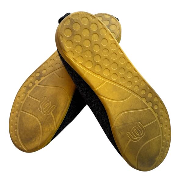 MAHABIS Classic Slip on Shoes with Yellow & Blue Bottoms Size EU 40/9 - Picture 6 of 8